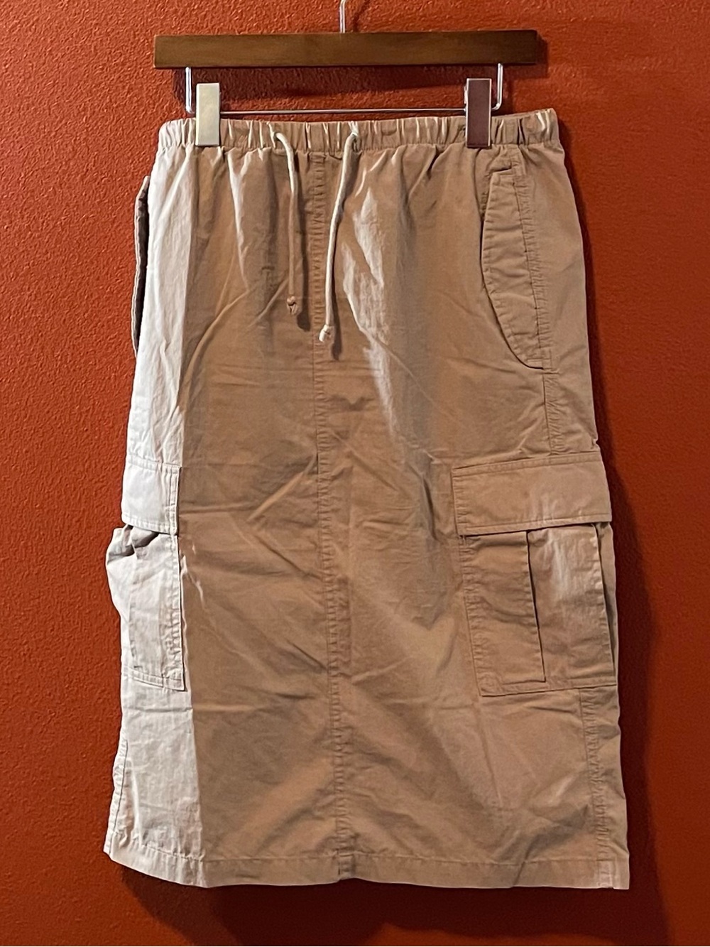 TNA Aritzia Women’s Utility Cotton Blend Gorpcore Cargo Drawstring Midi Skirt